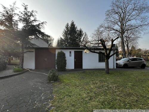 Garage und Nebengelass - 