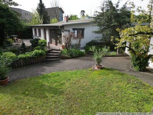 Garten, Teich und Terrasse - 