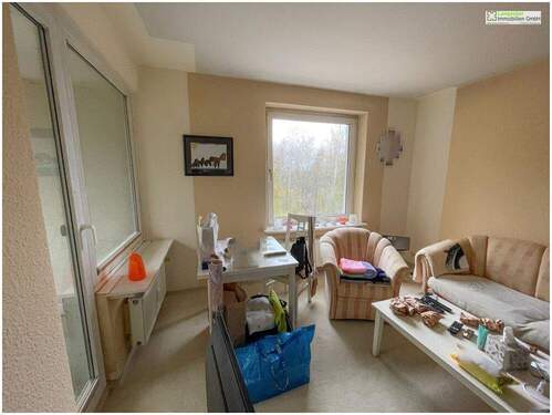 Wohnzimmer - 2 Zimmer Etagenwohnung in Pinneberg