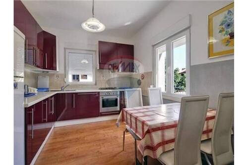 Bild 2 - 1 Zimmer Mehrfamilienhaus, Wohnhaus zum Kaufen in Medulin