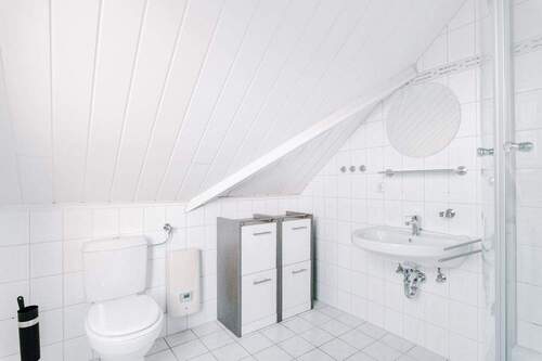Badezimmer Dachgeschoss - 