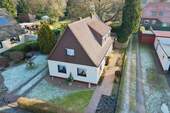Luftaufnahme Frontansicht - 4 Zimmer Einfamilienhaus in Bremerhaven