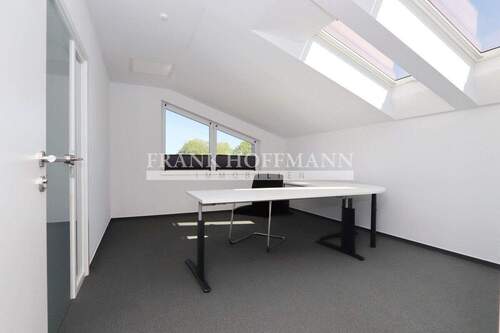 V8828 Bürogebäude - Büro 3 - 