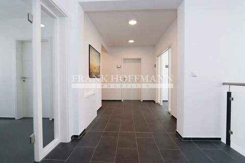 V8828 Bürogebäude Flur 1 - 