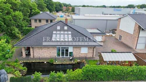 V8828 Betriebsleiterhaus 2 - 