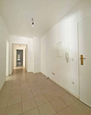 Diele_Flur - 3 Zimmer Etagenwohnung in Bad Kreuznach