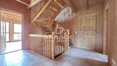 Hauptwohnung - Treppenhaus & Flur - 
