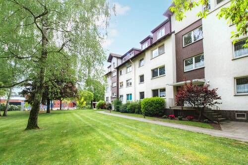 Gebäude - Sofort wohlfühlen: 3-Zi.-Etagenwohnung in Celle-Altencelle