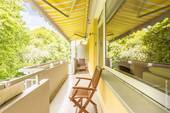 Balkon mit Blick ins Grüne - 