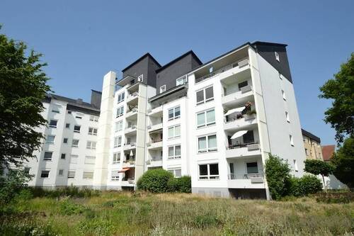 Hausansicht - 4 Zimmer Etagenwohnung zum Kaufen in Mainz / Bretzenheim