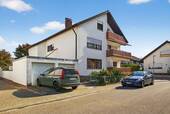 Seitenansicht + Garagen - 