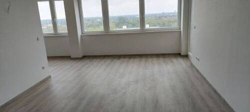 Wohnzimmer - 3 Zimmer Etagenwohnung in Duisburg