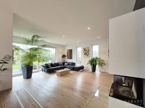 Wohnzimmer - Einfamilienhaus mit 205,00 m² in Neckarwestheim zum Kaufen