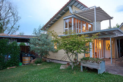 Ansicht Garten1 - 2 Zimmer Mehrfamilienhaus, Wohnhaus zum Kaufen in Staufen im Breisgau