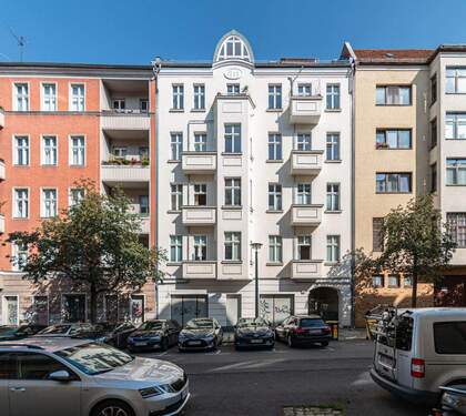 Hausansicht - ***Attraktive 2-Zi. Altbauwohnung mit Balkon - vermietet***