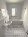 Badezimmer mit Badewanne - 