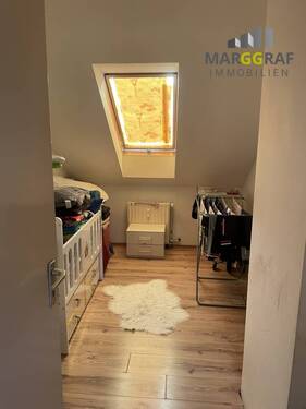 Schlafzimmer DG links - 