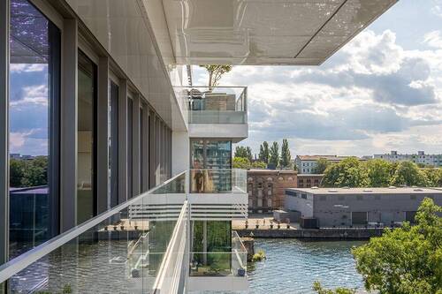 Terrasse mit Wasserblick - LIVING LEVELS - Ikonisches Wohnen mit Spreeblick