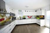 Gourmet-Küche + Terrassenzugang - 
