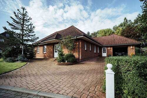 Hauptansicht - Sehr gepflegtes modernes Einfamilienhaus