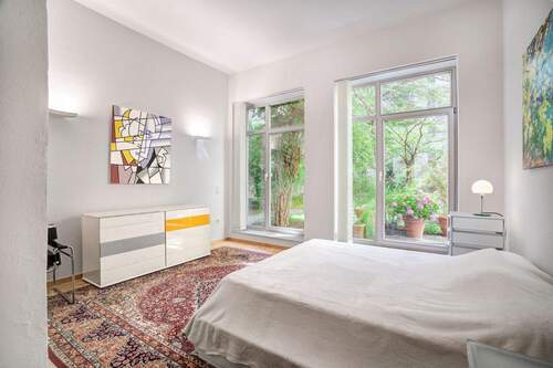 Master-Schlafzimmer mit herrlichem Ausblick. - 