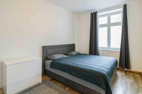 Schlafzimmer - 2 Zimmer Einfamilienhaus zum Kaufen in Dortmund