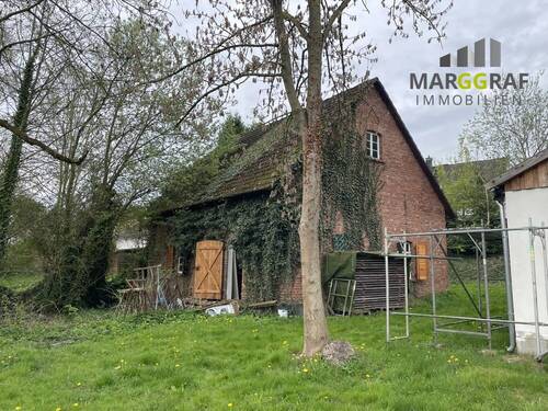 Haus hinten - Traumhaft gelegenes (Bau-)Grundstück mit alter Wassermühle ohne Denkmalschutz - sanierbar