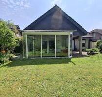 Freistehendes Ein-Zweifamilienhaus mit Garten, Sauna und Kellerbar in ruhiger Sackgasse in Moers-Kapellen