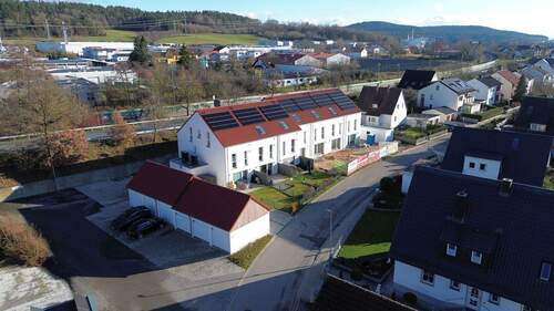 Gute Aufteilung - 5 Zimmer Reihenmittelhaus in Postbauer-Heng