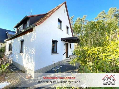 Außenansicht - Begehrte Bestlage in Behringersdorf: Einfamilienhaus mit großem Grundstück und direktem Waldzugang