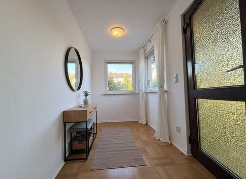 Diele virtuelles Homestaging - Einfamilienhaus mit 82,00 m&sup2; in Ludwigshafen am Rhein zum Kaufen