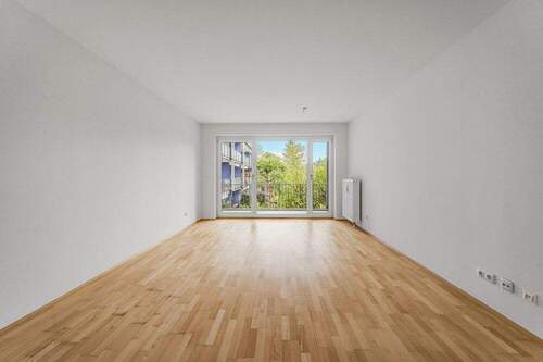 Wohnzimmer - 3 Zimmer Etagenwohnung zum Kaufen in München / Forstenried