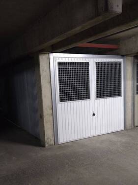 Garage geschlossen.jpg - 