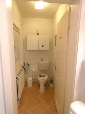 WC - 