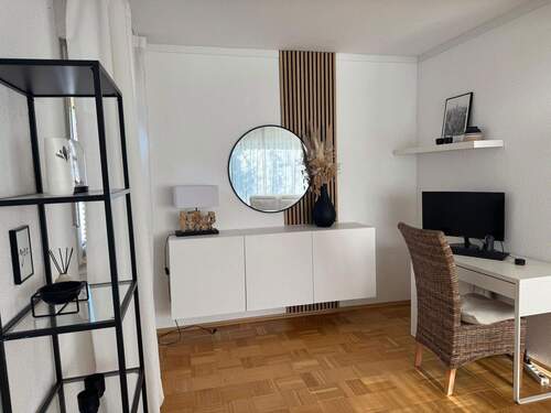 Büroecke im Wohnzimmer - 