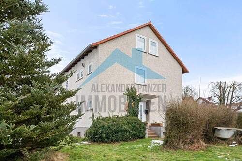 Außenansicht Wohnhaus - 7 Zimmer Mehrfamilienhaus, Wohnhaus zum Kaufen in Immenhausen