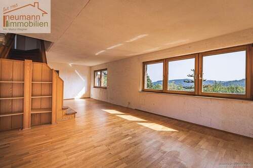 Wohnzimmer (mit Treppe) EG - 