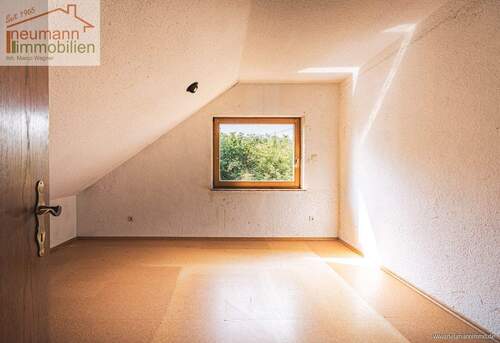 Schlafzimmer Links 1. OG - 