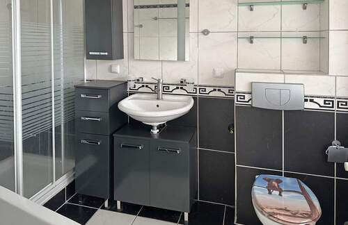 Vollbad Erdgeschoss rechts - 