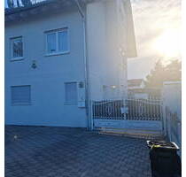 Hochwertige & Moderne Doppelhaushälfte in Pforzheim, Wilferdinger Höhe zu verkaufen