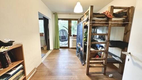 Schlafzimmer 2/4 - 