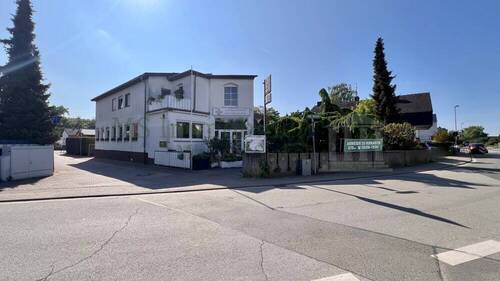 Hausansicht 2 - 4 Zimmer Mehrfamilienhaus, Wohnhaus zum Kaufen in Bürstadt