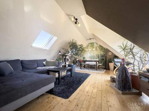 Wohnzimmer 2 - *** Investieren Sie in Ihre Zukunft: Lukratives Mehrfamilienhaus in Mannheim-Neckarau ***