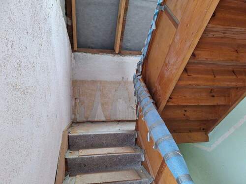 Aufgnang 1. OG zu DG - 