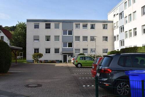 Stellplätze - 3 Zimmer Etagenwohnung zum Kaufen in Seesen