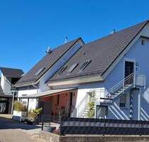 Modernisiertes Zweifamilienhaus mit Garten und Pool. - Schutterwald