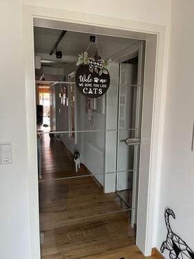 Flur Richtung Küche Wohn- und Esszimmer DG - 