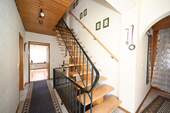 Treppe in das Obergeschoss - 