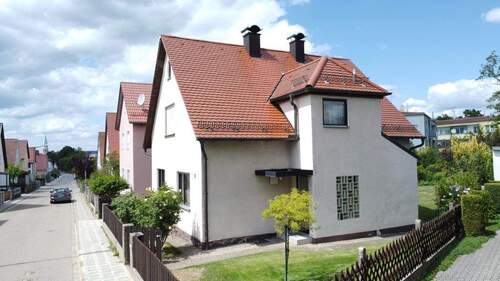 Ruhiges Umfeld - 4 Zimmer Einfamilienhaus in Neumarkt