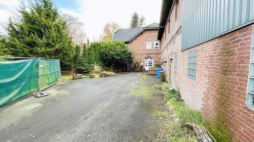 Auffahrt Bauernhof - 